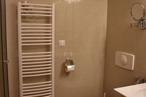 Room & Suite