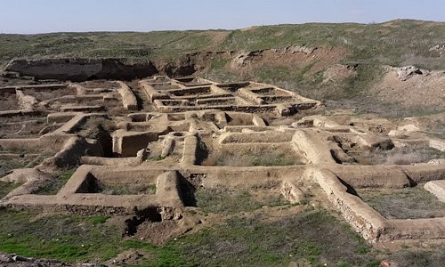 Potter's quarter in Otrar dating to the 12 century and existed in premongol period!