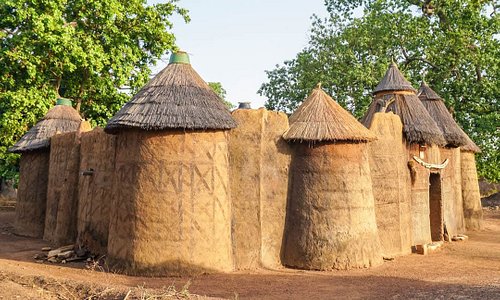 Las tatas Somba, en Benín, unas casas-torre hechas de adobe llenas de simbolismo. Seguimos de viaje por África Occidental en una experiencia maravillosa.