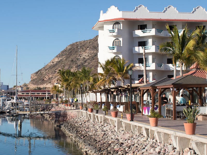 Marine Waterfront Hotel, hotel en La Paz