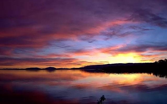 The Raven offers front row seats to some of the best sunsets anywhere in the world!