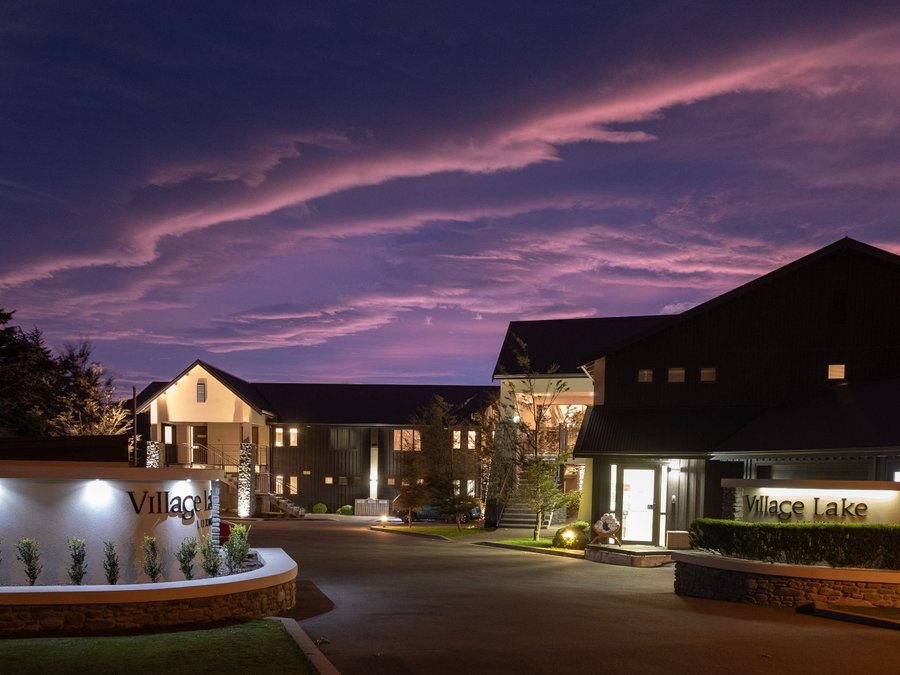 VILLAGE LAKE APARTMENTS Updated 2021 Prices &amp; Hotel
