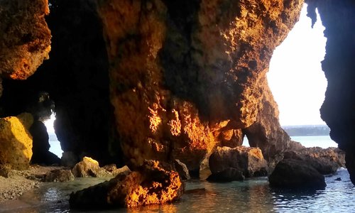 Kouri Island caves