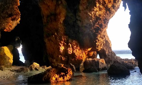 Kouri Island caves