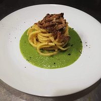 Assaggio di Gricia su crema di piselli..