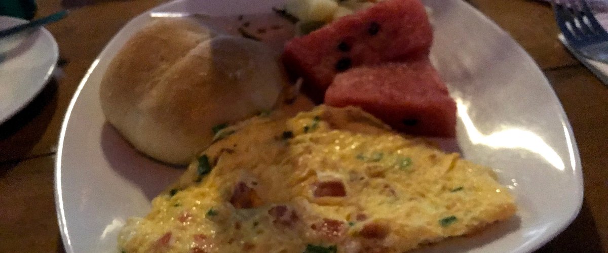 Made to order eggs at Muyuna Amazon Lodge