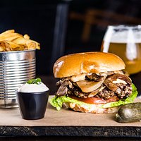 Benjamin Houseburger!