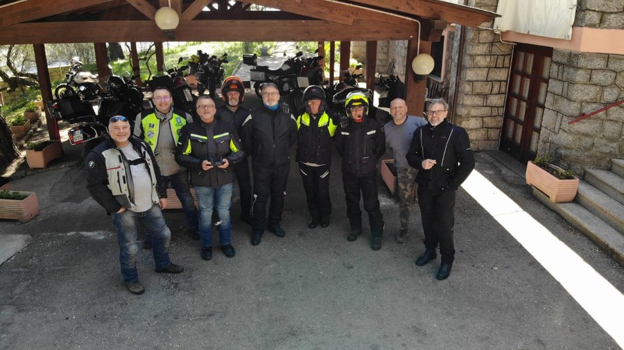 Il gruppo di sbandati a pranzo !!!!