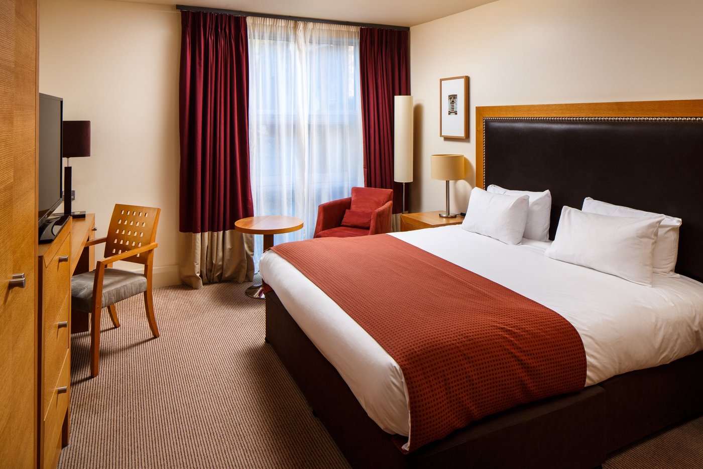 애스턴 호텔 - 덤프라이즈 (Holiday Inn Dumfries, 덤프리스) - 호텔 리뷰 & 가격 비교
