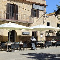 Terraza exterior con capacidad para 30 personas.
