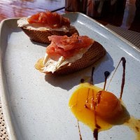 Fresh tuna bruschetta