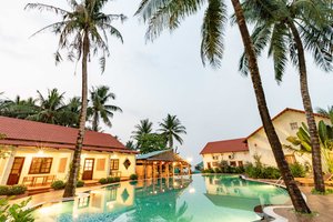 Bể bơi & Bãi biển