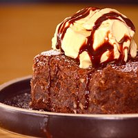 Brownie de chocolate con nieve