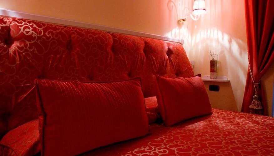 #HvC philosophy, entra nel nostro mondo 🌎 per vivere una esperienza che ti faccia sentire a casa, una #casa calda e lussuosa #hotels