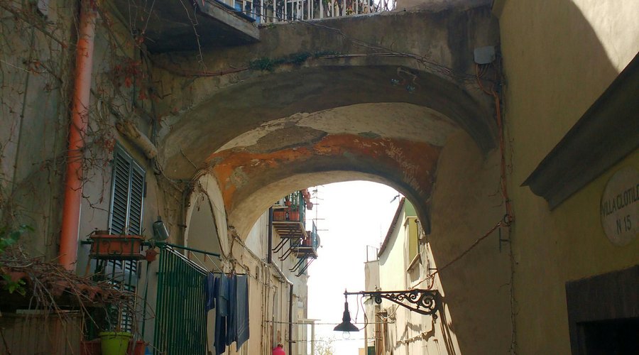 Napoli, discesa Petraio