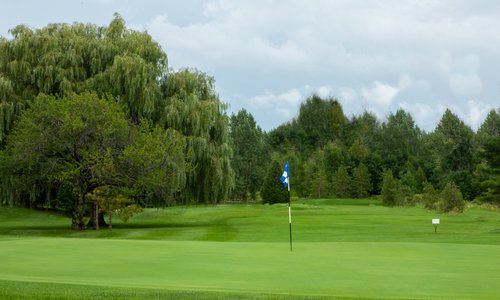 Beautiful 18 Hole Golf Course OPEN to the PUBLIC 
