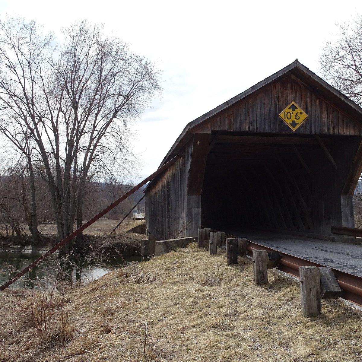 Thrifting in Central Vermont: A Field Guide - The Montpelier Bridge