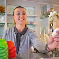 Un buonissimo cono gelato.