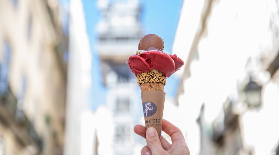 Signature gelato with macaron
