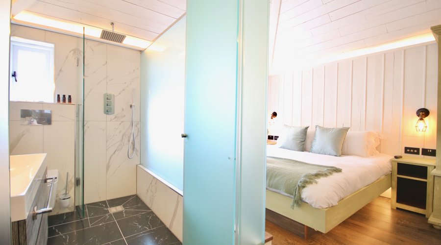 Room 6, loft style 