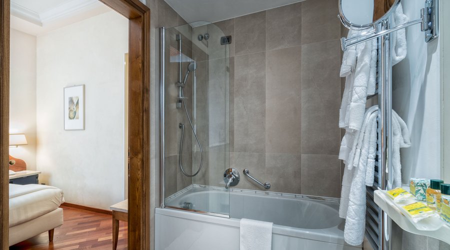 Bathroom Superior Double room