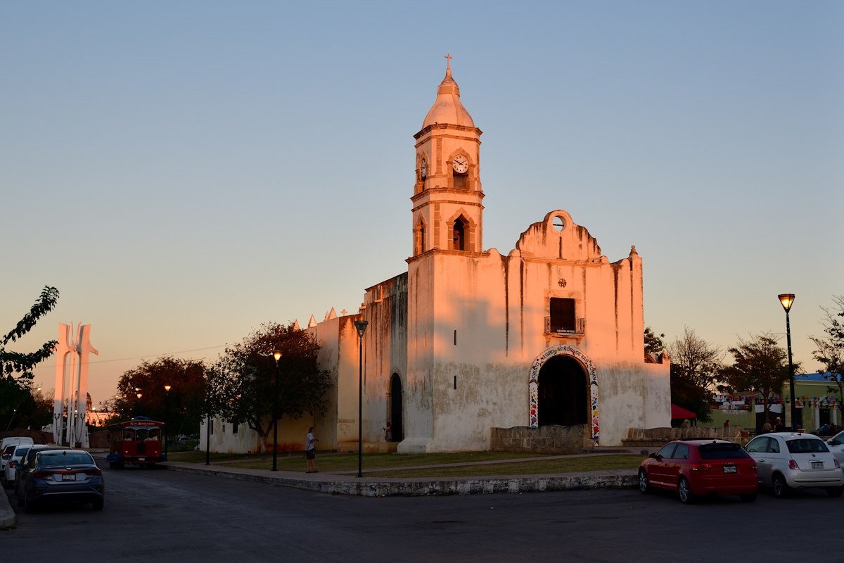 PLAZA DE SAN ROMÁN CAMPECHE MEXICO