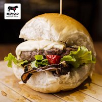 #BEEFEDEN
Hamburger di Chianina 170 gr., provola, pomodorini secchi, insalata e melanzane grigliate
