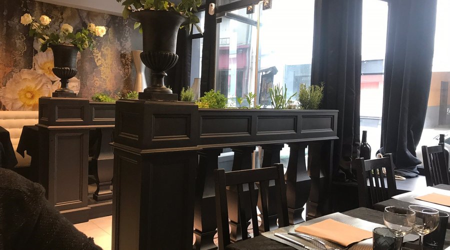 Changement d’adresse... changement de déco et toujours aussi bon dans les assiettes ... Je pense que niveau qualité prix on peut y aller les yeux fermer Toujours bien accueillis par Sam et Paul Je reviendrais très vite  Merci les garçons, un grand plaisir de manger dans cette bonne humeur