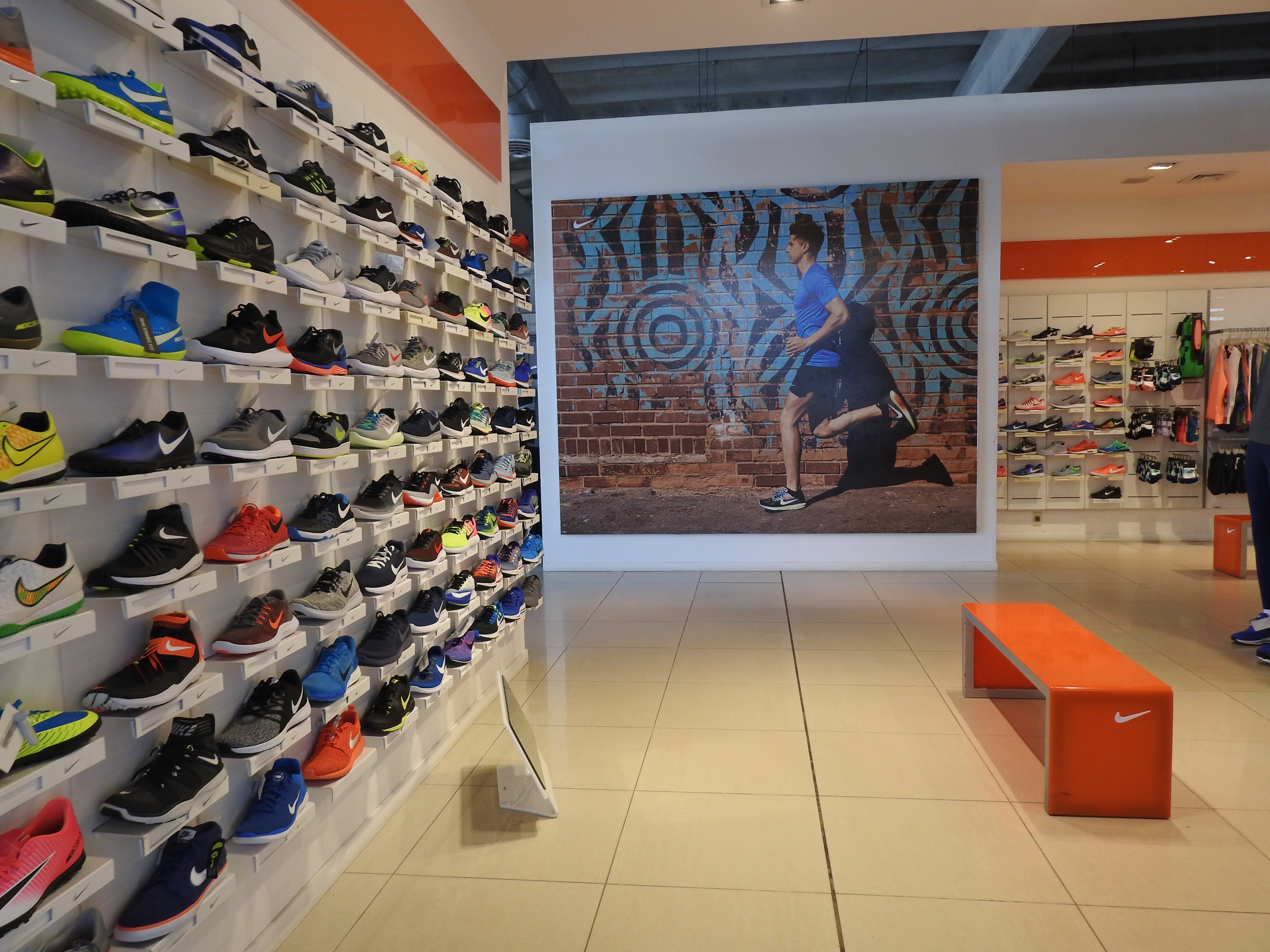 Nike store dasmarinas hotsell