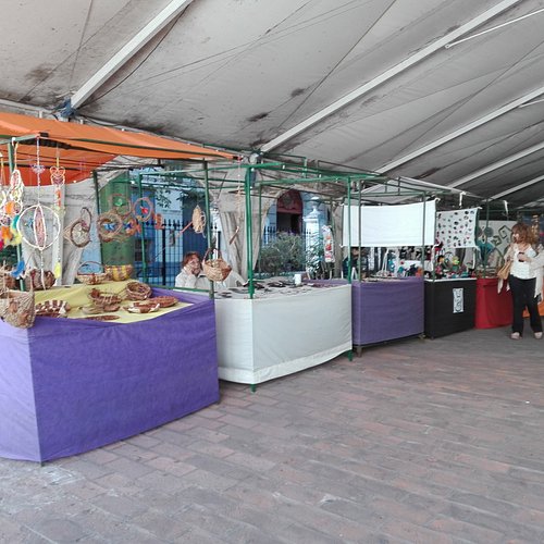 Mercado de Pulgas de Buenos Aires, Muebles usados y baratos