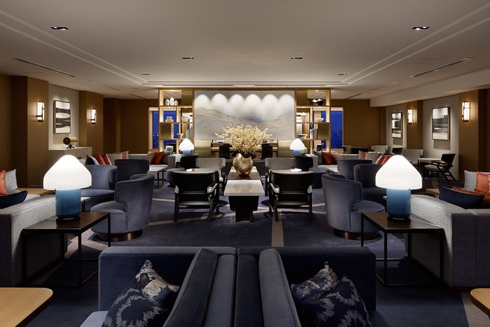 South Coast Plaza Access Suite Lounge: Everything You Need to Know