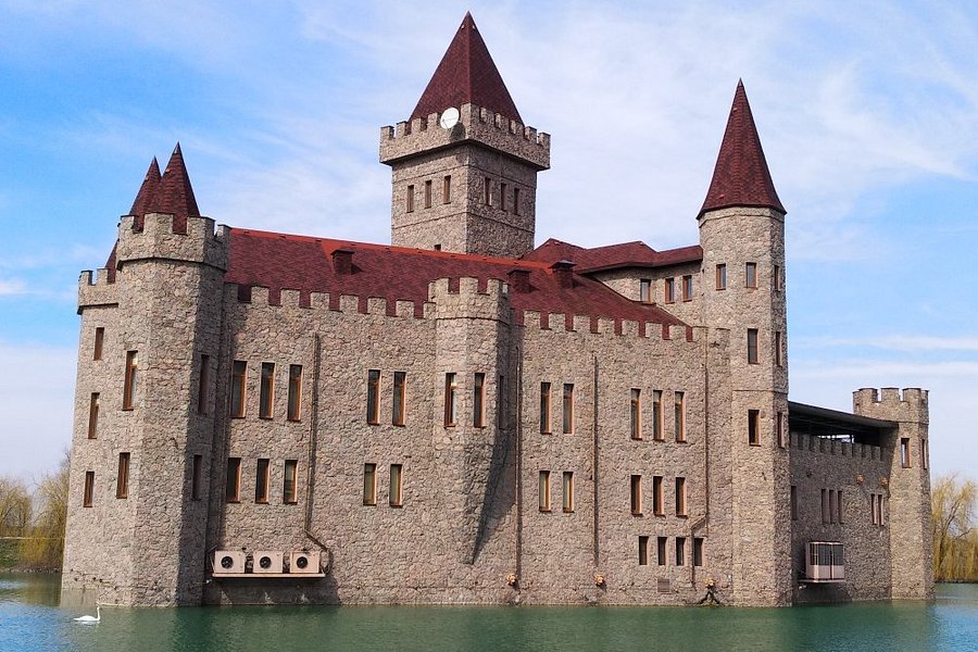 Chateau Erken image
