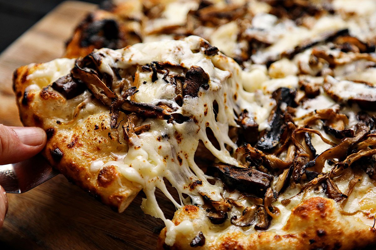 https://dynamic-media-cdn.tripadvisor.com/media/photo-o/17/20/dc/e5/mixed-mushrooms-mozzarella.jpg?w=1200&h=-1&s=1