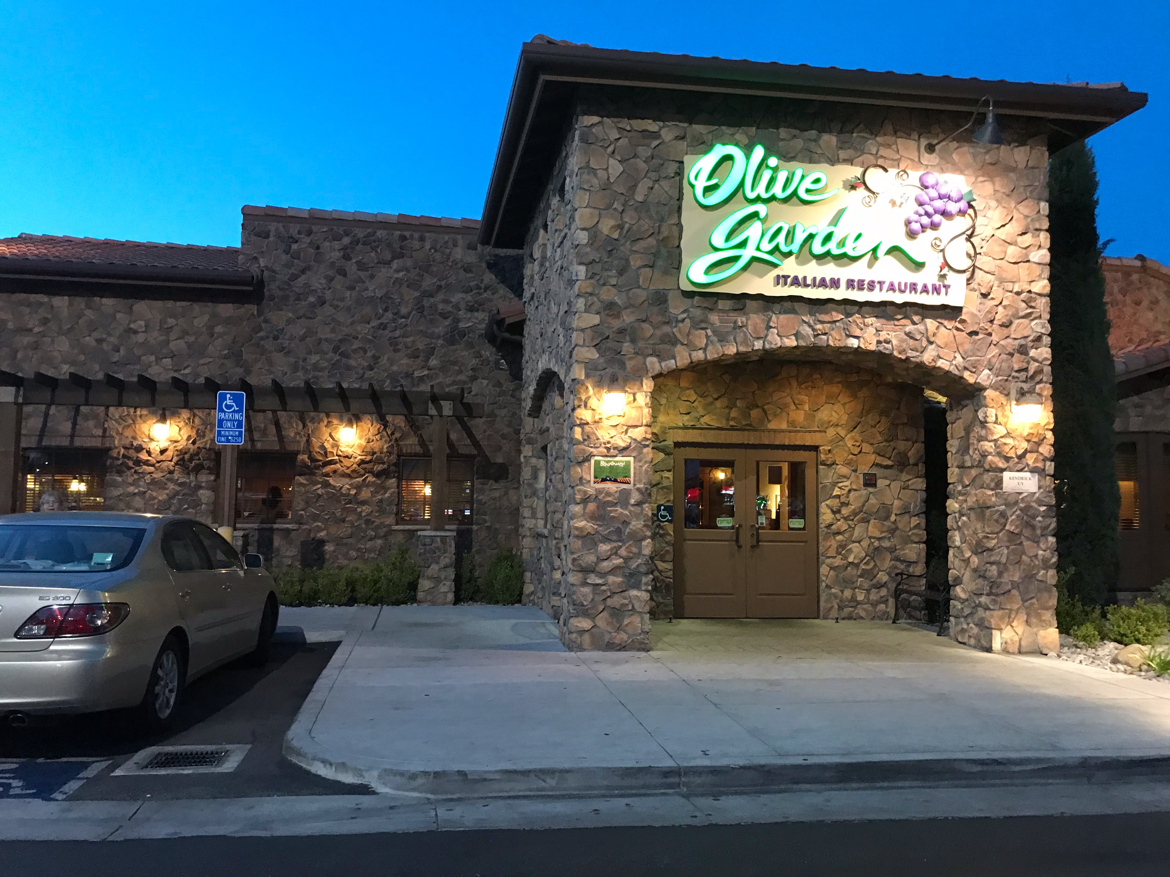 What time does olive garden close discount