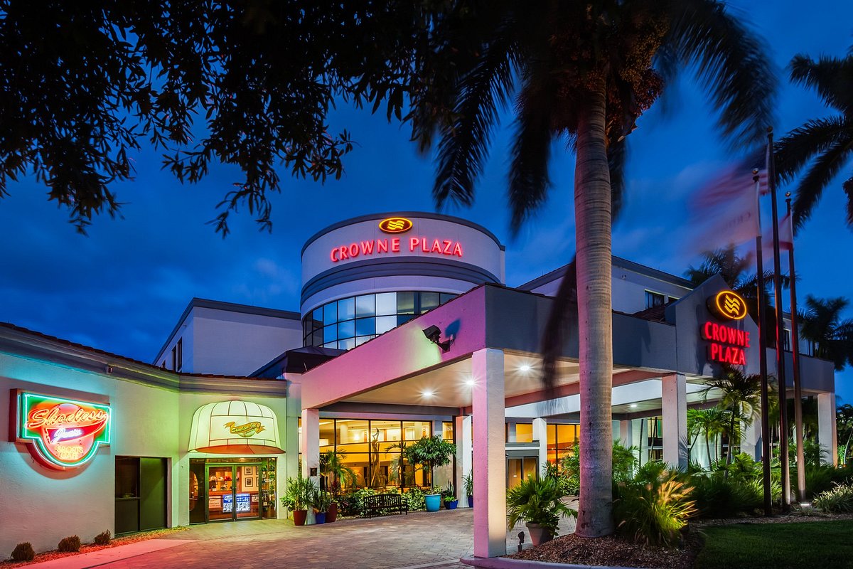 Crowne Plaza Fort Myers at Bell Tower Shops, an IHG Hotel, hotel in Fort Myers