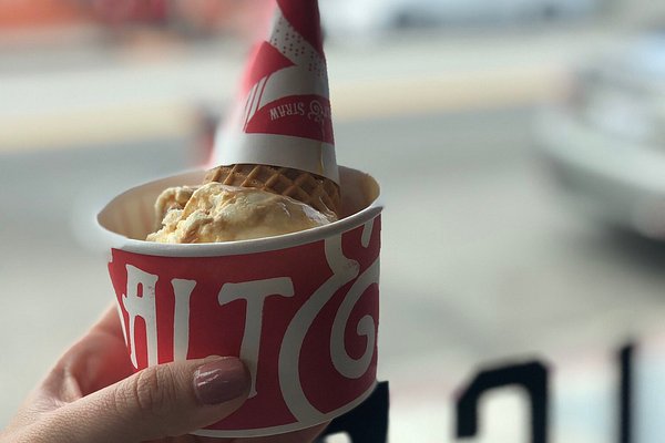 Double scoop on a waffle cone - Picture of Rori's Artisanal Creamery, Santa  Monica - Tripadvisor