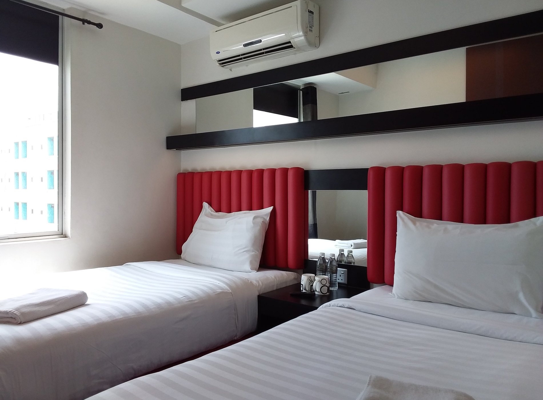 Pi Hotel by null