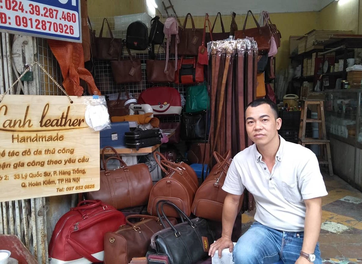 Những sản phẩm leather handmade làm bằng da thật, thiết kế độc đáo và đẹp mắt