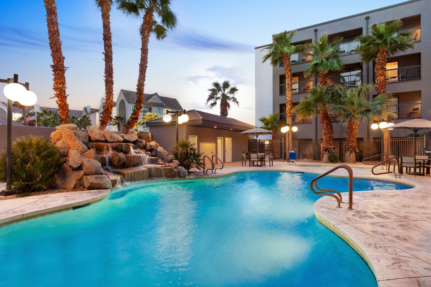 Courtyard by Marriott Las Vegas South Pool Pictures & Reviews - Tripadvisor