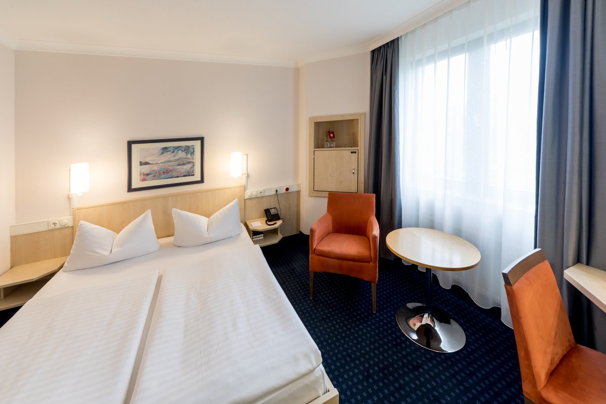 Intercityhotel Magdeburg Rooms: Pictures & Reviews - Tripadvisor