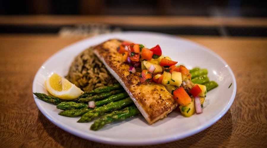 Twisted Laurel prides itself on cooking the finest ingredients with the best flavor combinations to make you smile. 