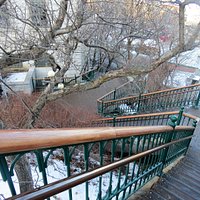 Escalier Frontenac menant à la Passerelle de la Porte Prescott et au Parc de Montmorency.