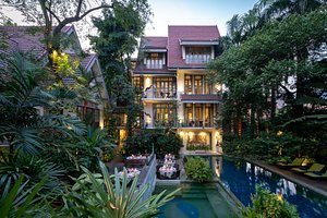 Ariyasomvilla in Bangkok, image may contain: Resort, Hotel, Villa, Chair