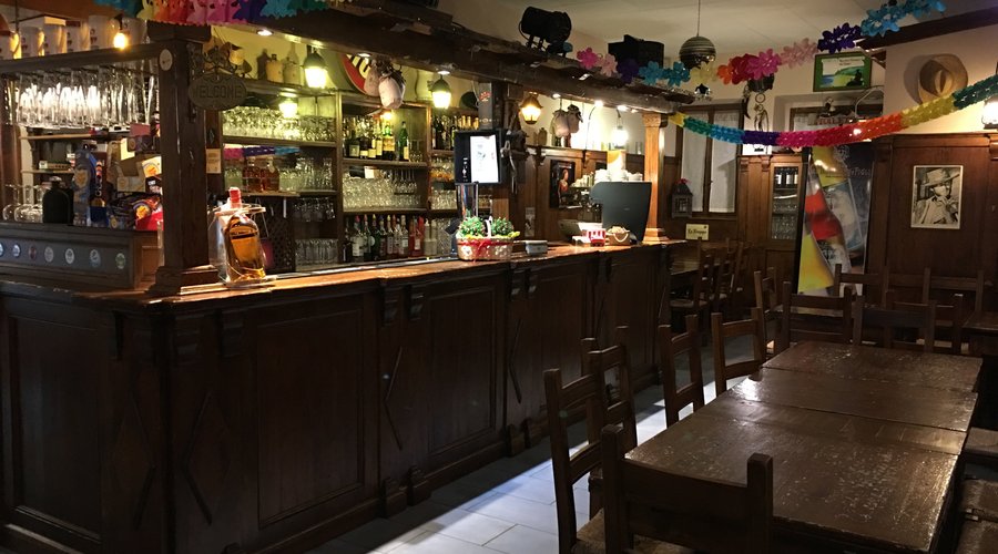 Street Saloon, Pizzeria, Pub. Pasta fatta in casa.