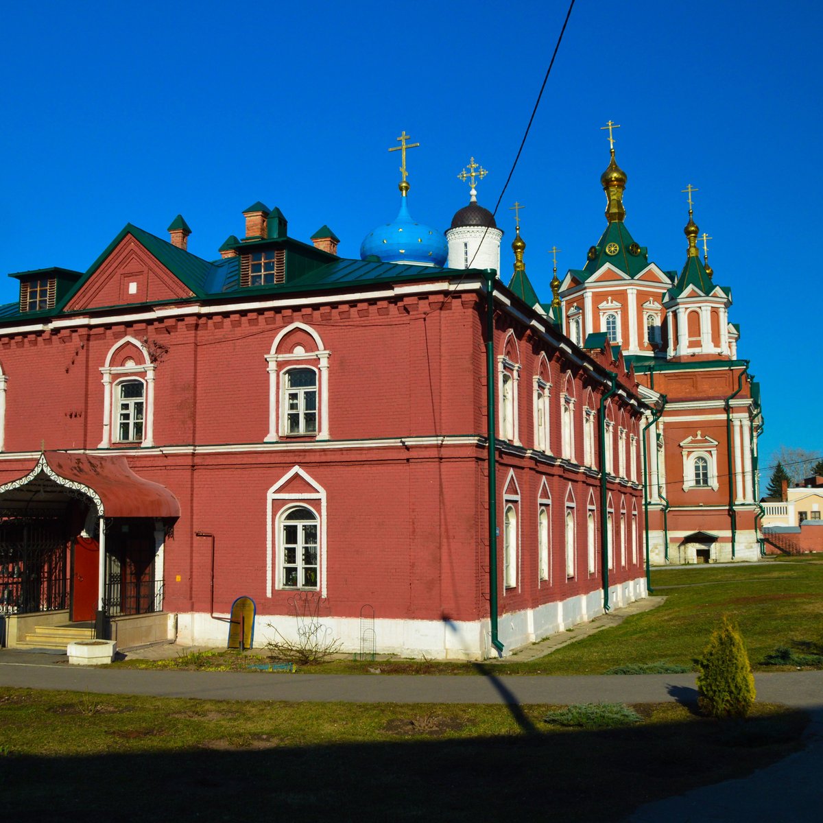 Коломна монастырь. Успенский Брусенский монастырь Коломна. Успенский Брусенский монастырь Коломна внутри. Церковь Успения в Брусенском монастыре в Коломне. 1552 Год.. Территории монастырей Коломна.