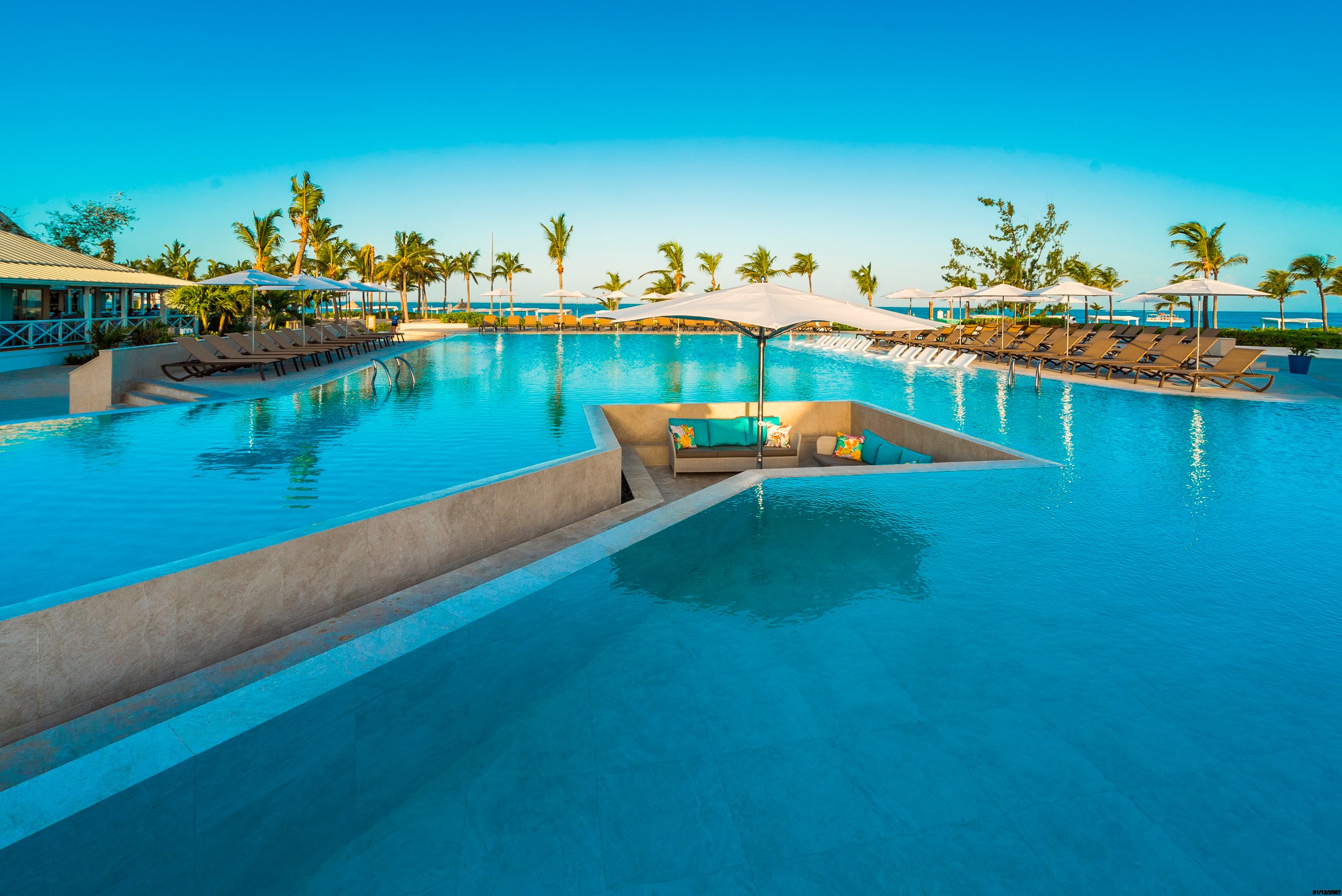 turks and caicos club med        
        <figure class=