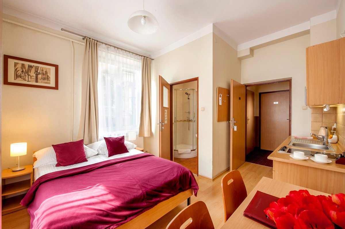 MALY KRAKOW APARTHOTEL (Краков) - отзывы, фото и сравнение цен - Tripadvisor