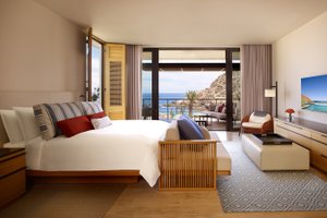 Room & Suite