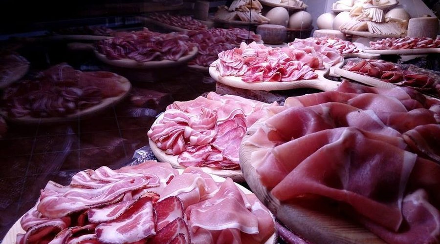 ..prenditi il diritto di sorprenderti..taglieri di salumi home made