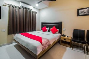 Room & Suite